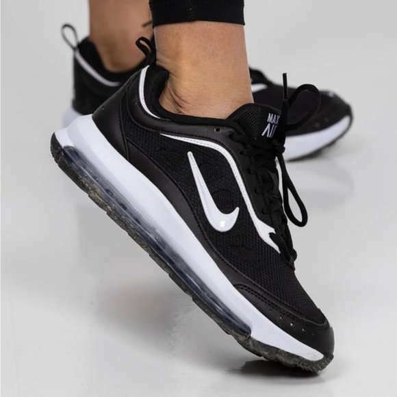 nike amixa black